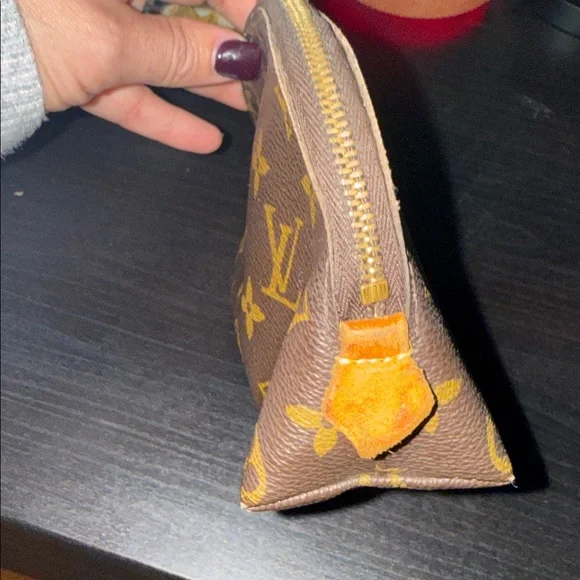 Louis Vuitton Brown and Gold Monogram Clutch - Picture 5 of 16